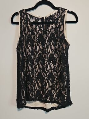 tea n rose Black Lace Overlay Cream Lined Sleeveless Top